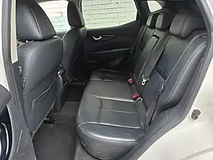 Used 2014 Nissan Qashqai Tekna Xtron White - Interior and Exterior details 16