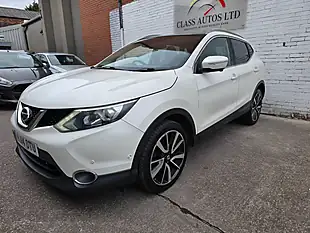 Used 2014 Nissan Qashqai Tekna Xtron White - Interior and Exterior details 4