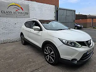 Used 2014 Nissan Qashqai Tekna Xtron White - Interior and Exterior details 6