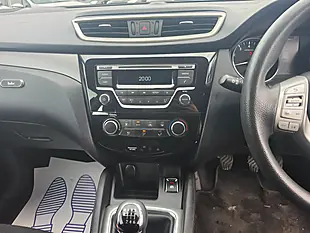 Used 2014 Nissan Qashqai Visia Black - Interior and Exterior details 11