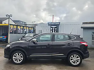 Used 2014 Nissan Qashqai Visia Black - Interior and Exterior details 4