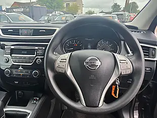 Used 2014 Nissan Qashqai Visia Black - Interior and Exterior details 9