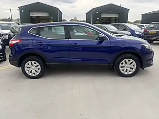 Used 2014 Nissan Qashqai Visia Blue - Interior and Exterior details 10