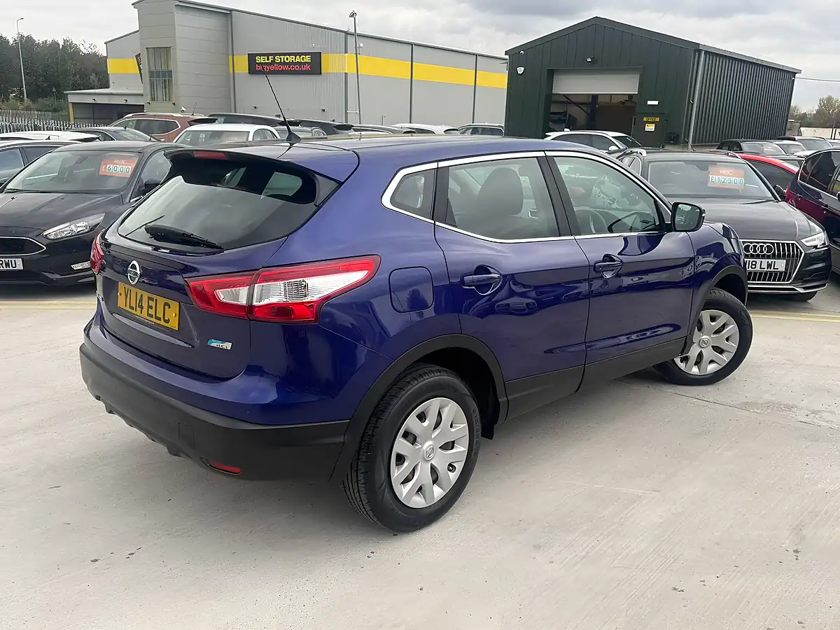 Used 2014 Nissan Qashqai Visia Blue - Interior and Exterior details 11