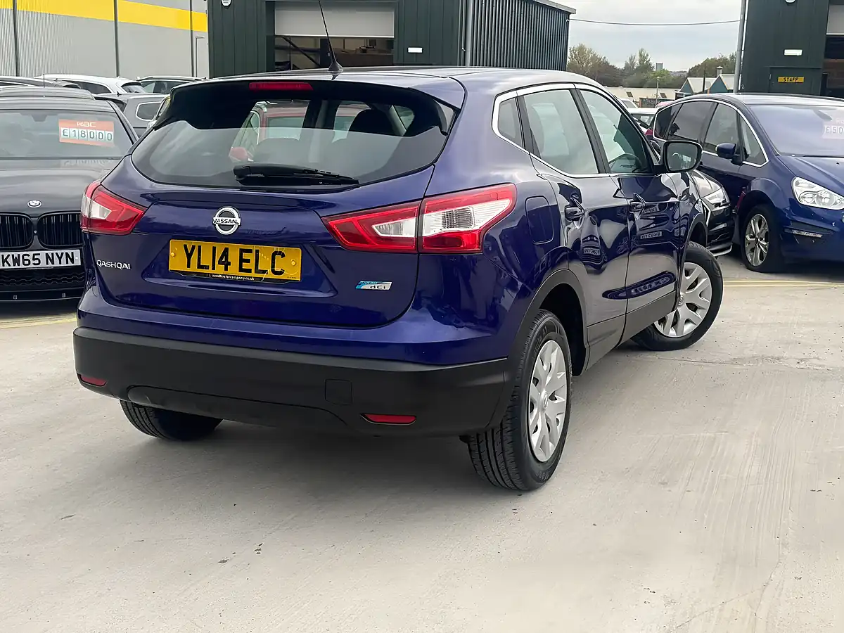 Used 2014 Nissan Qashqai Visia Blue - Interior and Exterior details 12