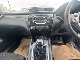 Used 2014 Nissan Qashqai Visia Blue - Interior and Exterior details 16