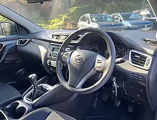 Used 2014 Nissan Qashqai Visia Pearl Black - Interior and Exterior details 15