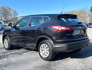 Used 2014 Nissan Qashqai Visia Pearl Black - Interior and Exterior details 5