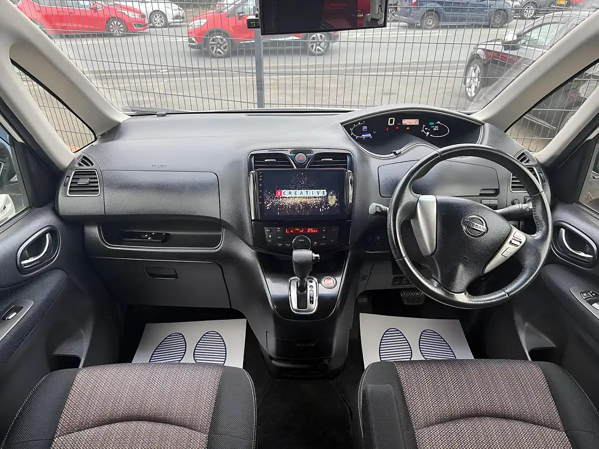 Used 2014 Nissan Serena Highway Star White - Interior and Exterior details 3