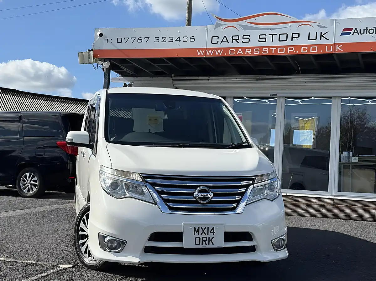 Used 2014 Nissan Serena Highway Star White - Interior and Exterior details 6