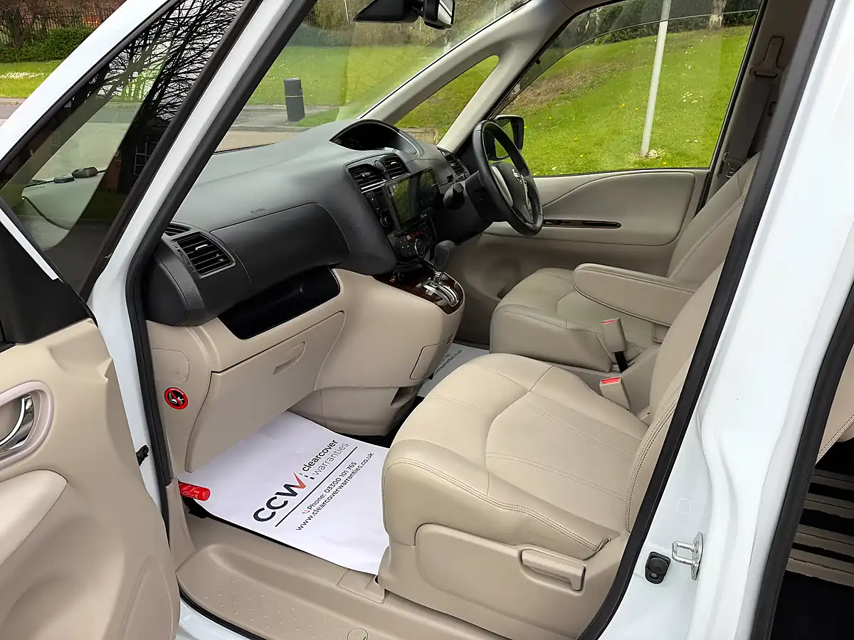 Used 2014 Nissan Serena S White - Interior and Exterior details 14
