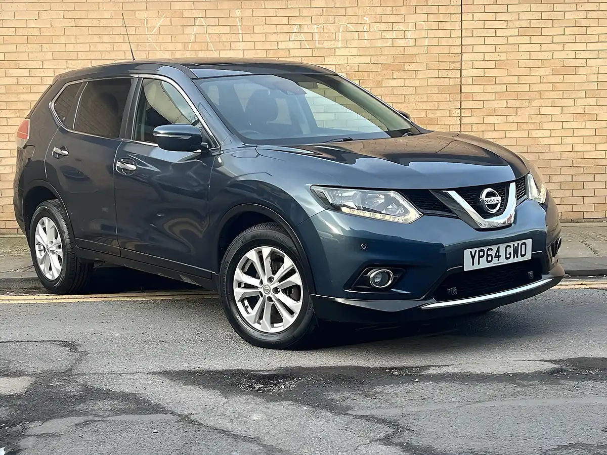 Used 2014 Nissan X-Trail Acenta Blue - Front View
