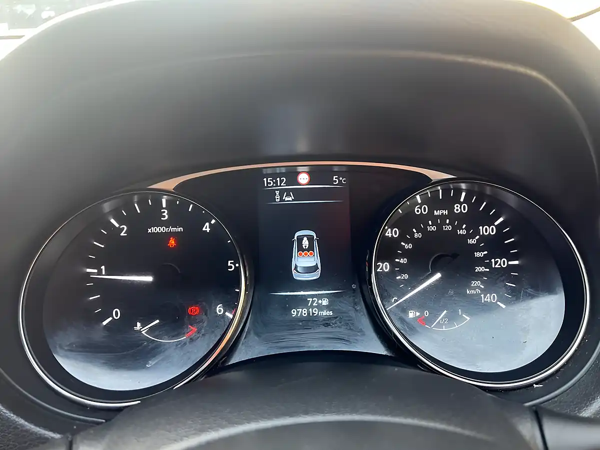 Used 2014 Nissan X-Trail Acenta Blue - Interior and Exterior details 14