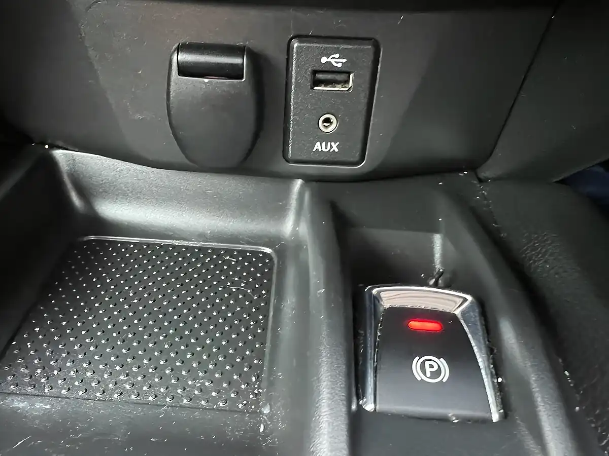 Used 2014 Nissan X-Trail Acenta Blue - Interior and Exterior details 16