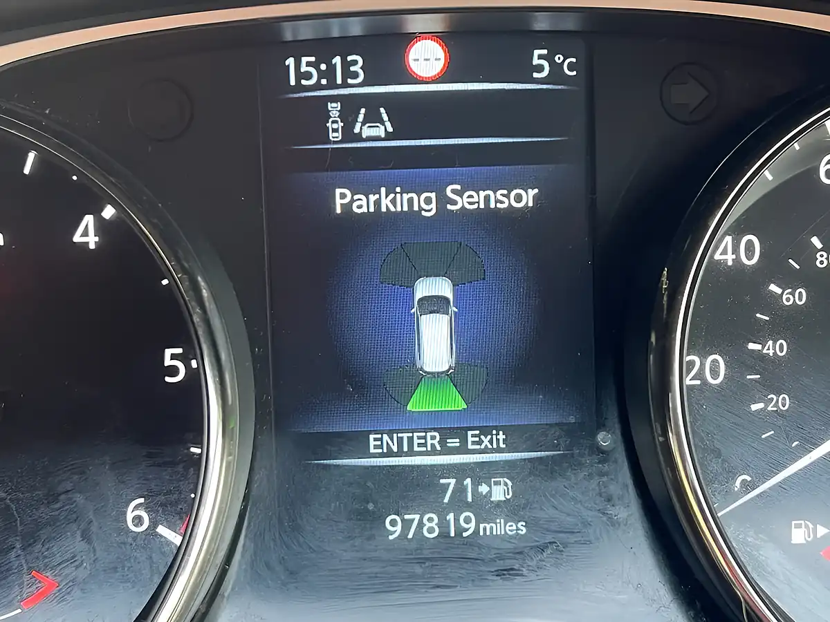 Used 2014 Nissan X-Trail Acenta Blue - Interior and Exterior details 17