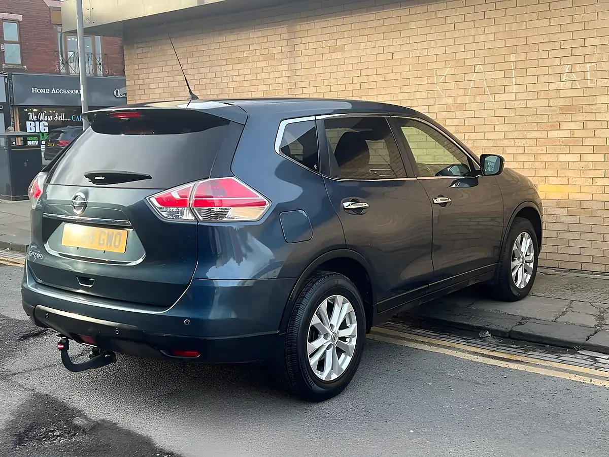 Used 2014 Nissan X-Trail Acenta Blue - Interior and Exterior details 20