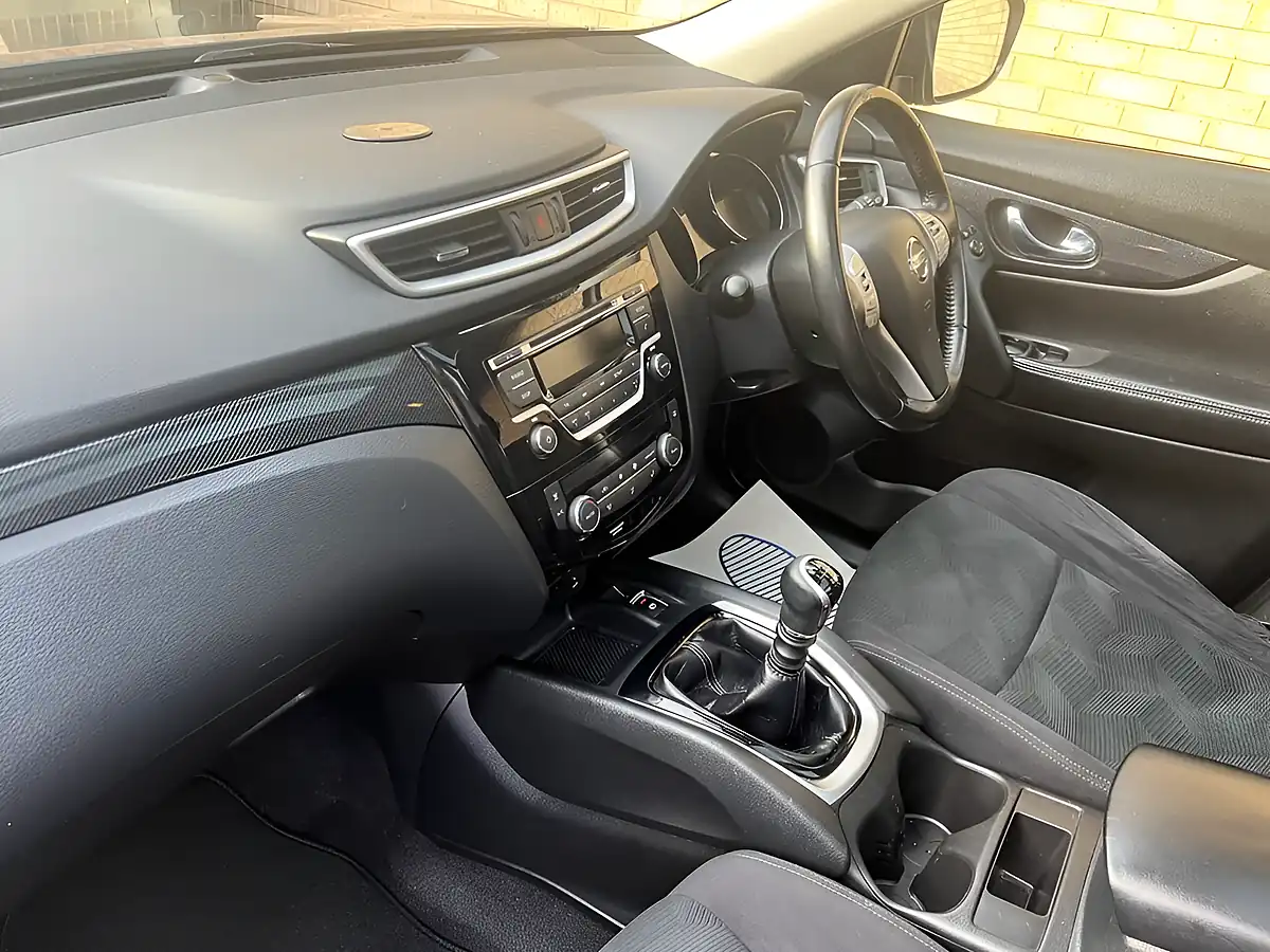 Used 2014 Nissan X-Trail Acenta Blue - Interior and Exterior details 9