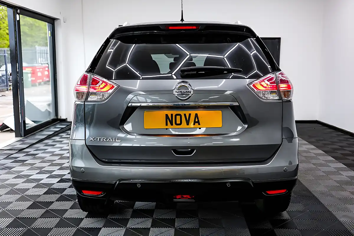 Used 2014 Nissan X-Trail N-Tec Gun Metallic - Interior and Exterior details 11