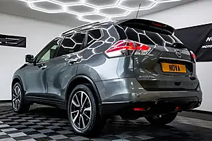 Used 2014 Nissan X-Trail N-Tec Gun Metallic - Interior and Exterior details 12