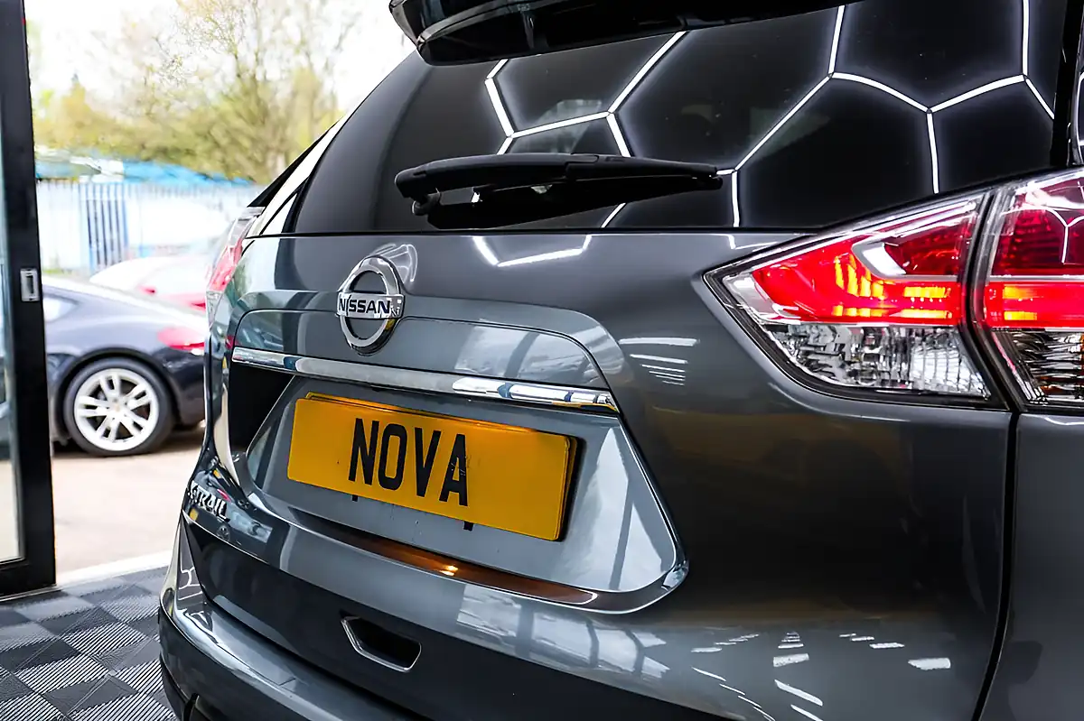 Used 2014 Nissan X-Trail N-Tec Gun Metallic - Interior and Exterior details 13