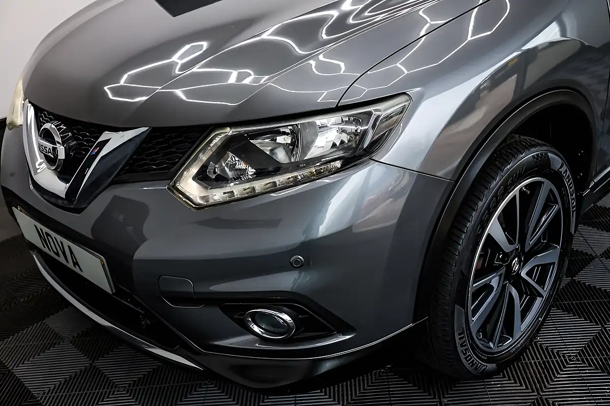 Used 2014 Nissan X-Trail N-Tec Gun Metallic - Interior and Exterior details 18