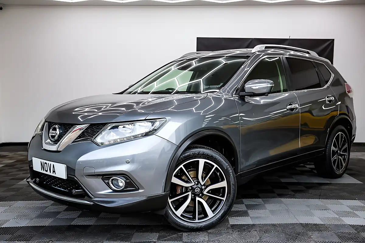 Used 2014 Nissan X-Trail N-Tec Gun Metallic - Interior and Exterior details 2