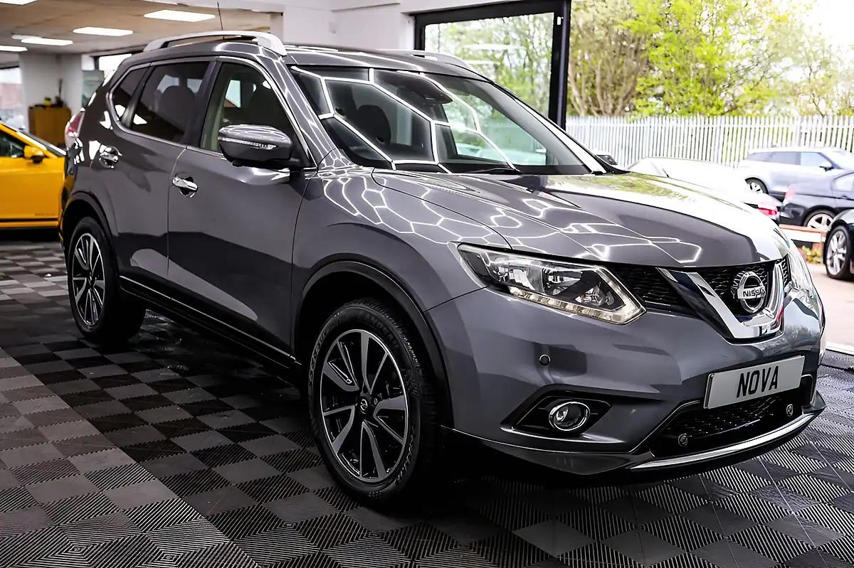 Used 2014 Nissan X-Trail N-Tec Gun Metallic - Interior and Exterior details 9