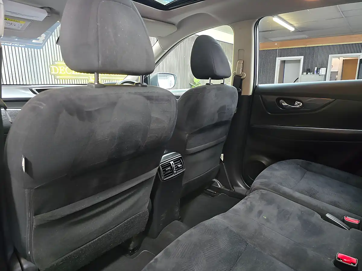 Used 2014 Nissan X-Trail N-Tec White - Interior and Exterior details 13