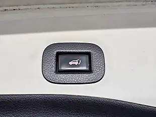 Used 2014 Nissan X-Trail N-Tec White - Interior and Exterior details 19