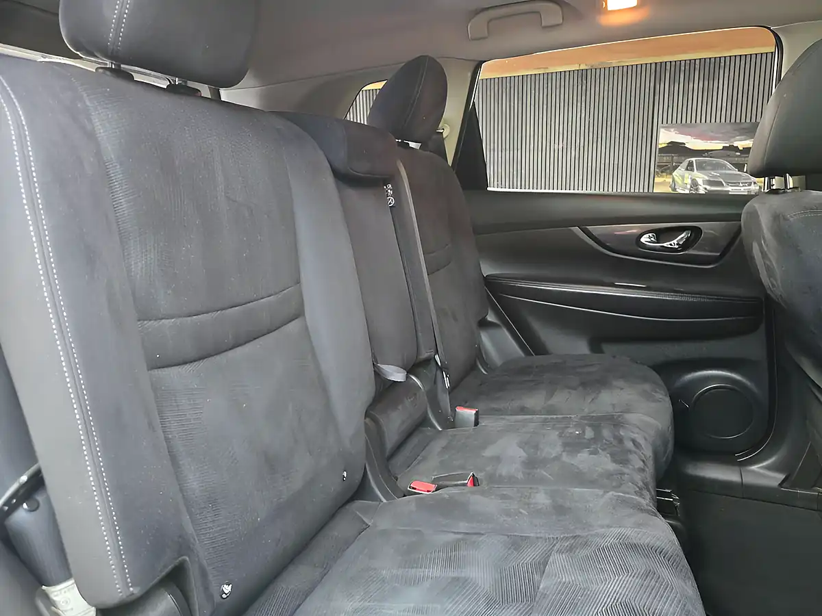 Used 2014 Nissan X-Trail N-Tec White - Interior and Exterior details 20
