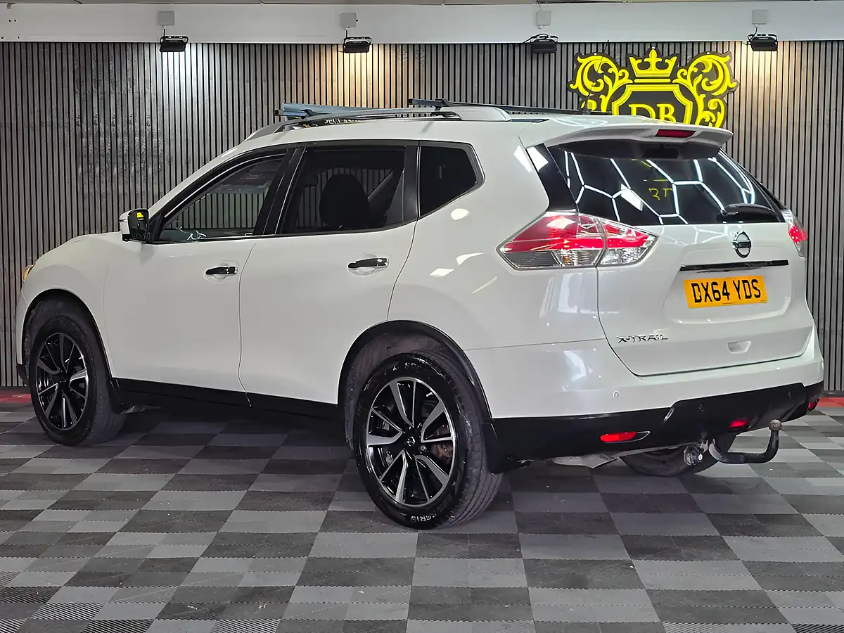 Used 2014 Nissan X-Trail N-Tec White - Interior and Exterior details 5