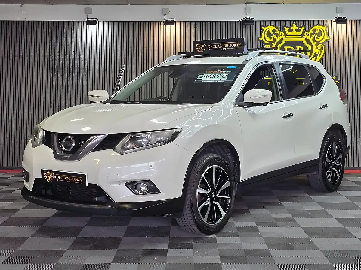 Used 2014 Nissan X-Trail N-Tec White - Interior and Exterior details 7