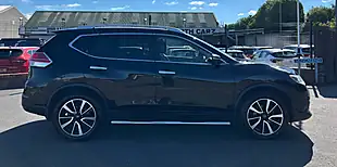 Used 2014 Nissan X-Trail Tekna Black - Interior and Exterior details 6