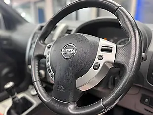 Used 2014 Nissan X-Trail Tekna Grey - Interior and Exterior details 16