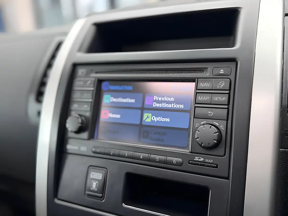 Used 2014 Nissan X-Trail Tekna Grey - Interior and Exterior details 18