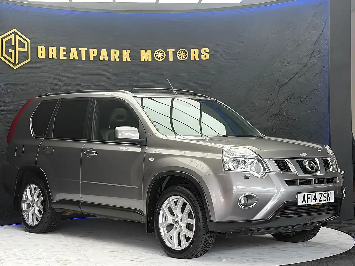 Used 2014 Nissan X-Trail Tekna Grey - Interior and Exterior details 3