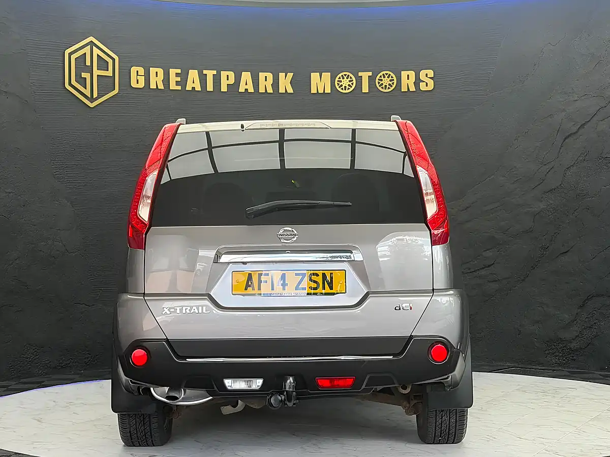 Used 2014 Nissan X-Trail Tekna Grey - Interior and Exterior details 6