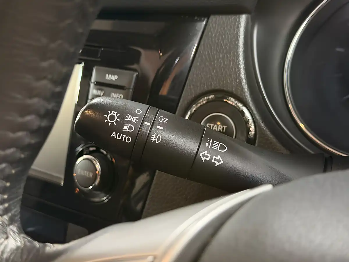 Used 2014 Nissan X-Trail Tekna Orange Metallic - Interior and Exterior details 14