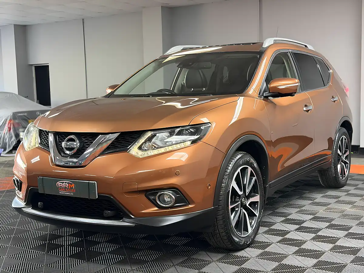 Used 2014 Nissan X-Trail Tekna Orange Metallic - Interior and Exterior details 3