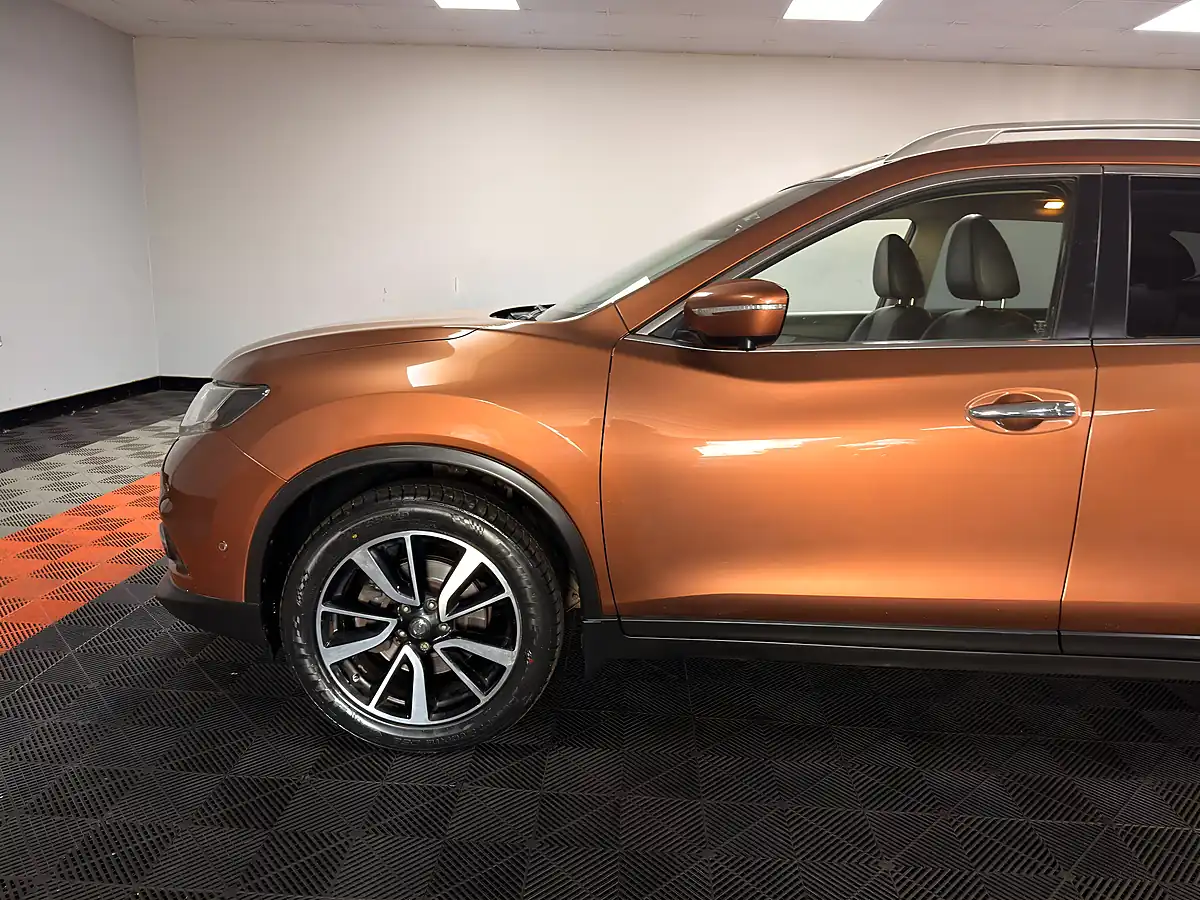 Used 2014 Nissan X-Trail Tekna Orange Metallic - Interior and Exterior details 8