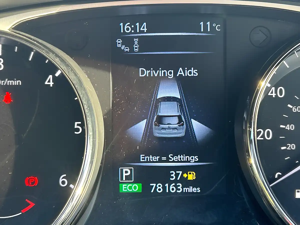 Used 2014 Nissan X-Trail Tekna White - Interior and Exterior details 18
