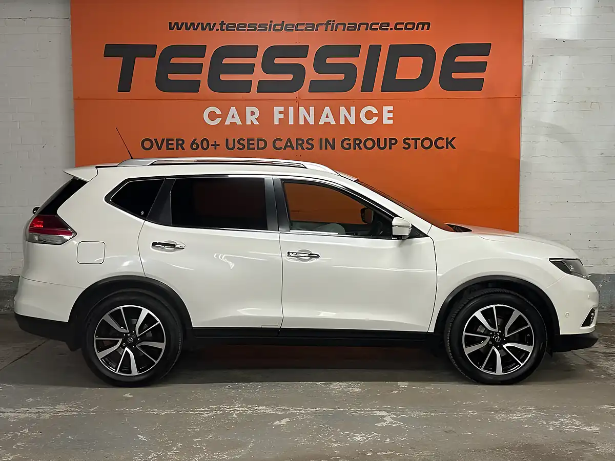 Used 2014 Nissan X-Trail Tekna White - Interior and Exterior details 4