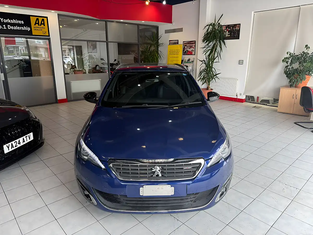 Used 2014 Peugeot 1007 Estate Import Blue - Interior and Exterior details 3