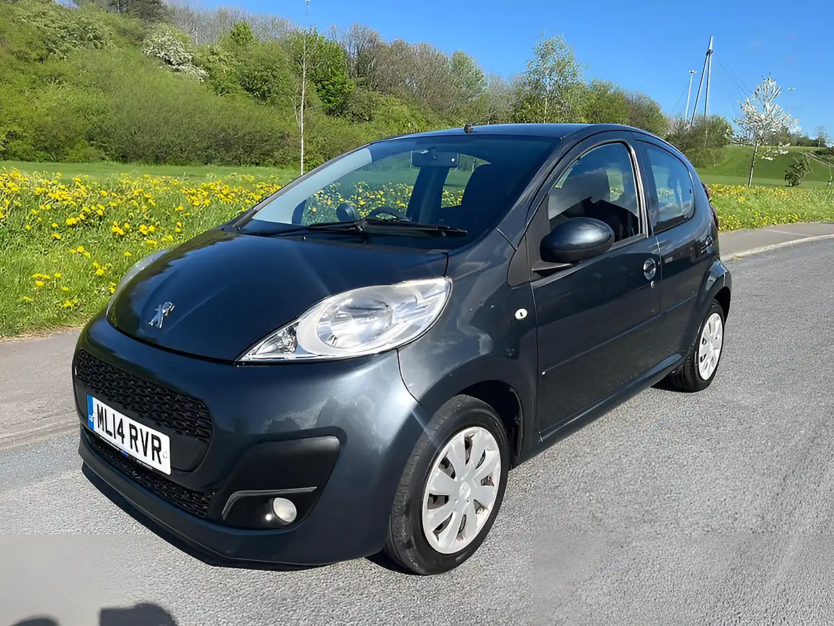 Used 2014 Peugeot 107 Active Grey - Interior and Exterior details 5