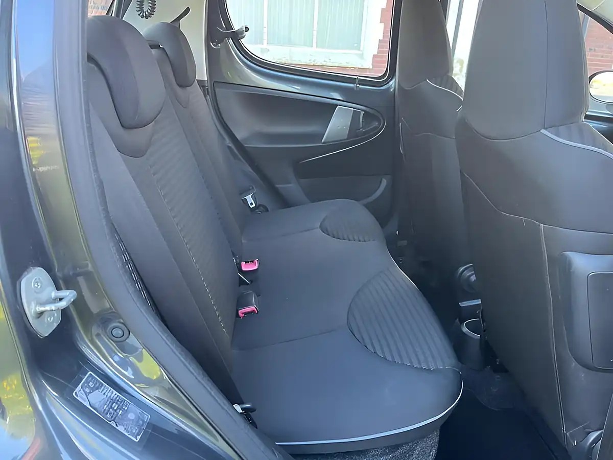 Used 2014 Peugeot 107 Active Grey - Interior and Exterior details 8