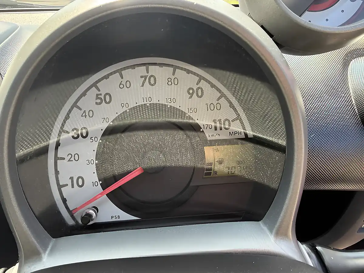 Used 2014 Peugeot 107 Active Purple - Interior and Exterior details 19