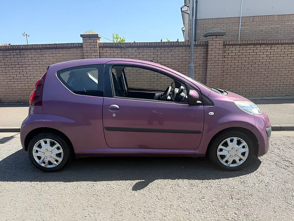 Used 2014 Peugeot 107 Active Purple - Interior and Exterior details 2