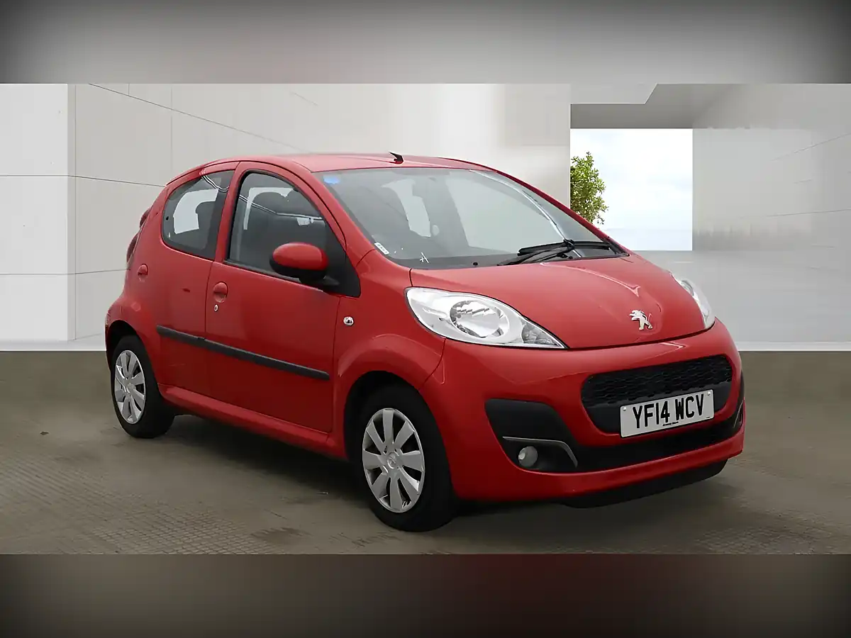 Used 2014 Peugeot 107 Active Red - Interior and Exterior details 4