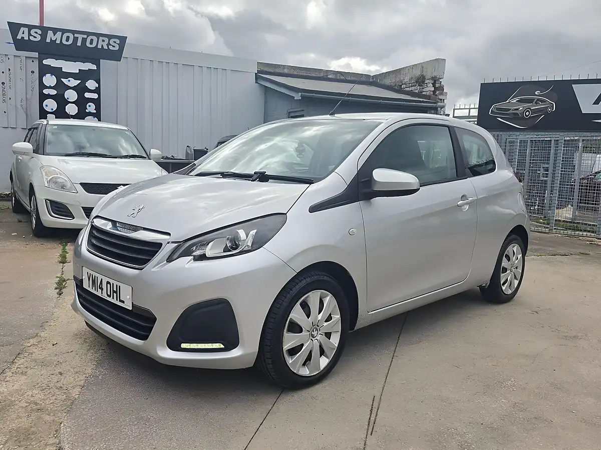 Used 2014 Peugeot 108 Active Silver - Interior and Exterior details 3