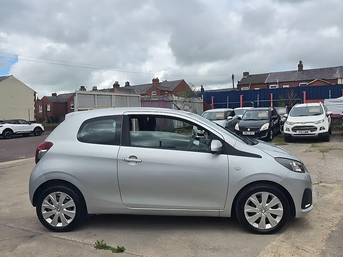 Used 2014 Peugeot 108 Active Silver - Interior and Exterior details 8